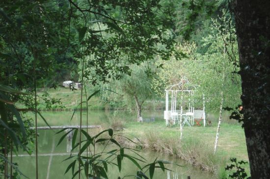 L'&eacute;tang de Nadine et Georges MACARY&nbsp; pour concours de p&ecirc;che &agrave; Conc&egrave;ze. Etang priv&eacute; de 1 ha pour la p&ecirc;che situ&eacute; a moins d'un km du g&icirc;te de Leycuras
